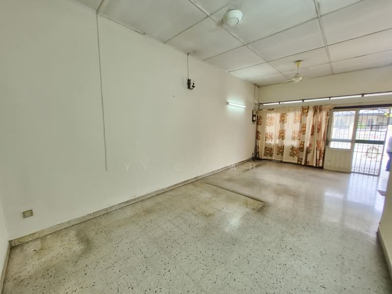 Semi-Detached House for Sale in Taman Boon Bak (Ipoh) - YY Cheah - Living Room - PropertyGuru.com.my