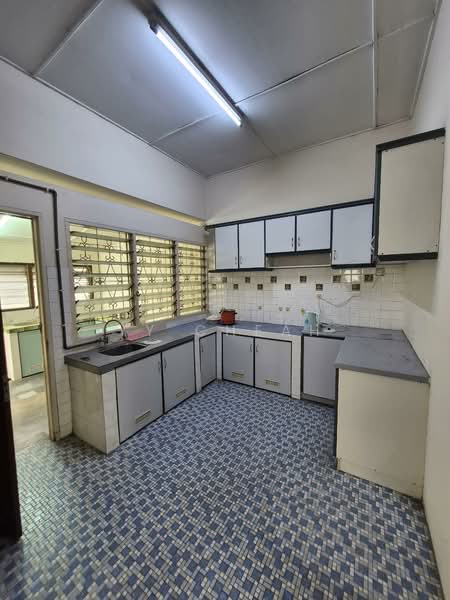 Semi-Detached House for Sale in Taman Boon Bak (Ipoh) - YY Cheah - Kitchen - PropertyGuru.com.my