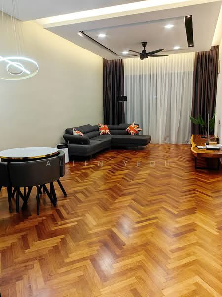 Condominium for Sale at Queens Residences Q1 @ Queens Waterfront - Allen Yeoh - Living Room - PropertyGuru.com.my