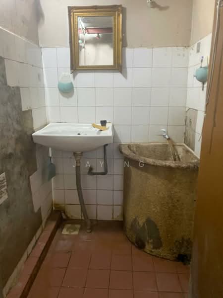 Flat for Rent at Gugusan Cempaka - Jay Ng - Bathroom - PropertyGuru.com.my