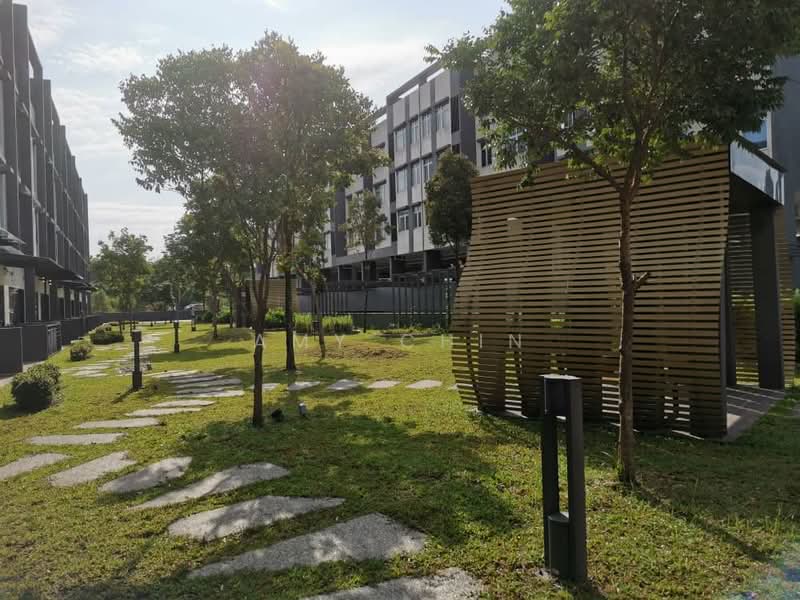 Townhouse for Sale in Seri Kembangan (Selangor) - Amy Chin - Exterior - PropertyGuru.com.my