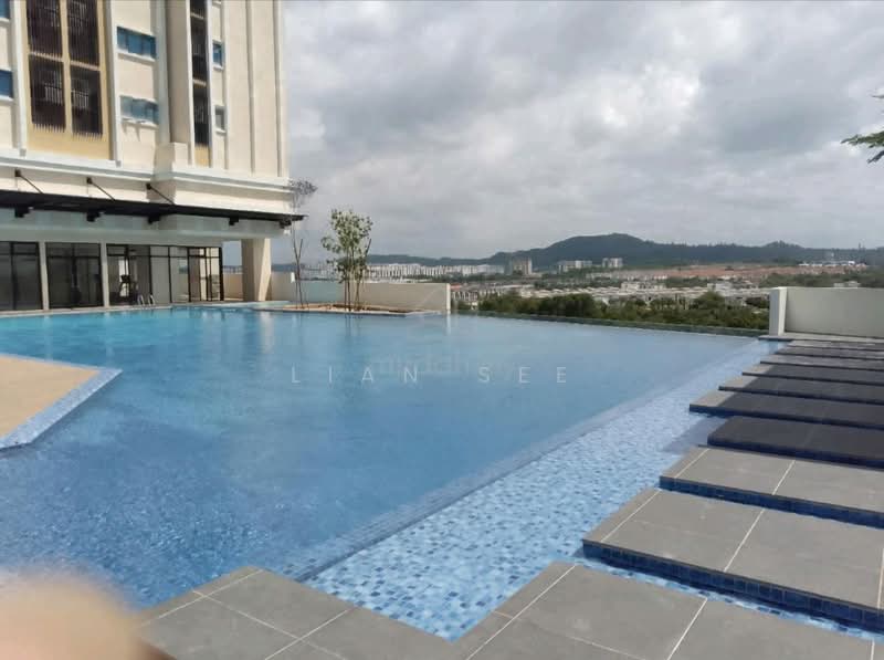 Stanford Suites @ EduSentral untuk Untuk Disewa - RM 1,750 /bulan, Mac 2026 - Pool - PropertyGuru.com.my