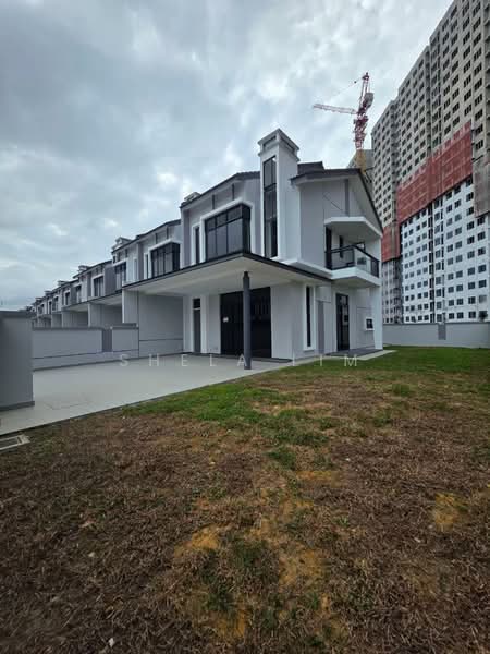 2-storey Terraced House for Sale in Taman Mount Austin (Tebrau) - Shela Lim - Exterior - PropertyGuru.com.my