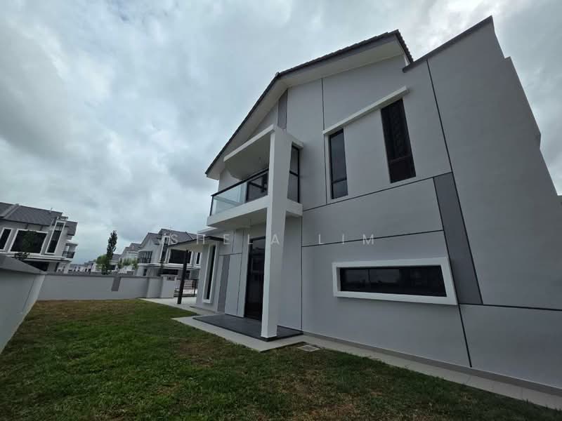 2-storey Terraced House for Sale in Taman Mount Austin (Tebrau) - Shela Lim - Exterior - PropertyGuru.com.my
