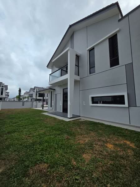2-storey Terraced House for Sale in Taman Mount Austin (Tebrau) - Shela Lim - Exterior - PropertyGuru.com.my