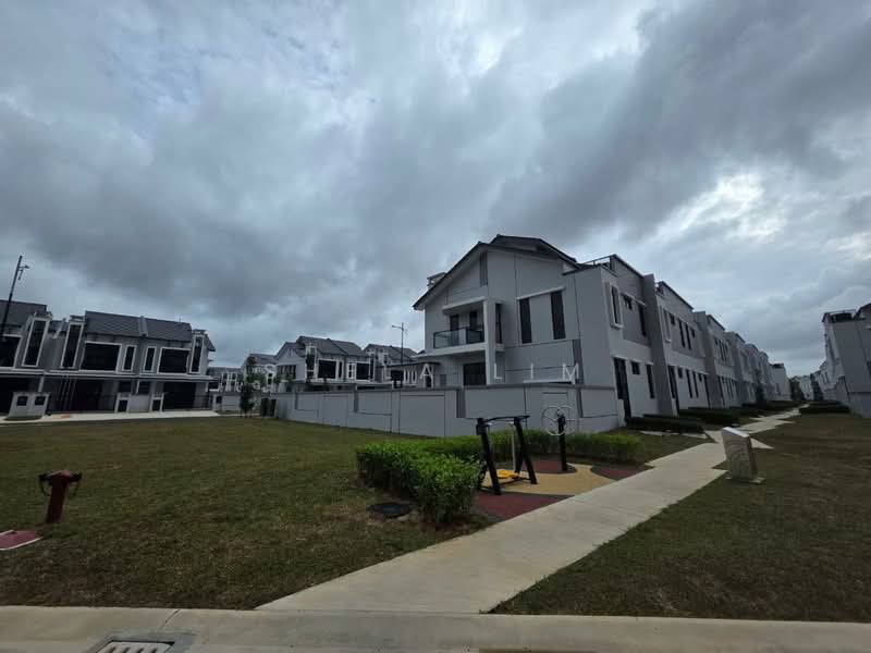 2-storey Terraced House for Sale in Taman Mount Austin (Tebrau) - Shela Lim - Exterior - PropertyGuru.com.my