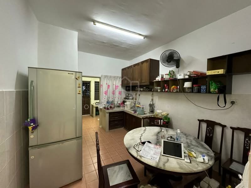 Taman Putra Prima Phase 3E untuk Untuk Dijual - RM 599,000, Apr 2026 - Kitchen - PropertyGuru.com.my