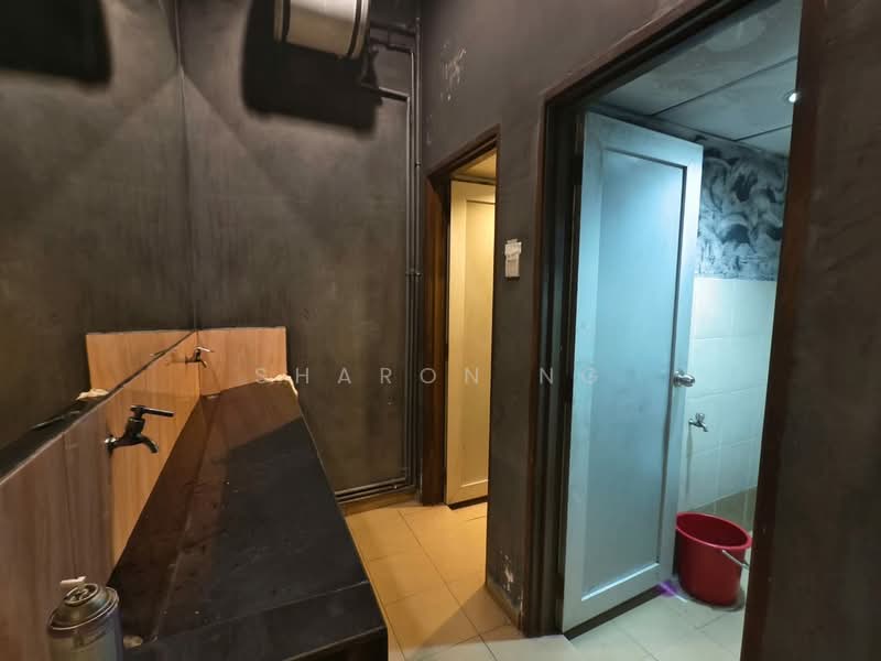 Shop for Rent in Taman Mutiara Mas (Skudai) - Sharon Ng - Bathroom - PropertyGuru.com.my
