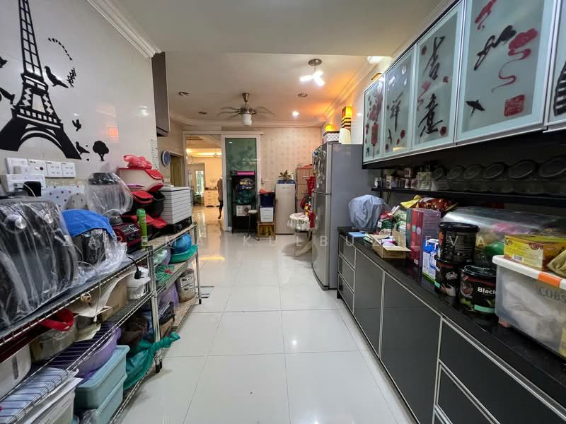 2-storey Terraced House for Sale in Taman Mutiara Indah (Puchong) - Zarema Kulbuzheva - Kitchen - PropertyGuru.com.my