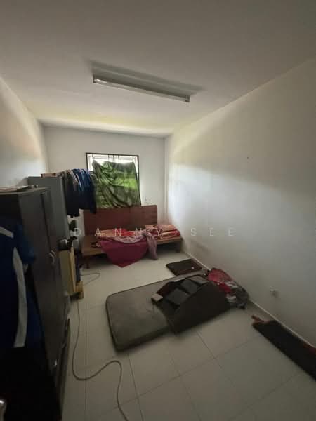 Taman Scientex Utama Senai Double Storey Terrace House untuk Untuk Dijual - RM 500,000, Mac 2026 - Bedroom - PropertyGuru.com.my