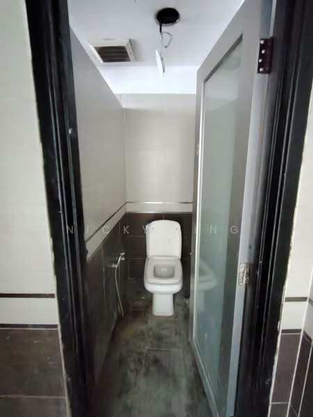 Office for Rent in Mont Kiara (Kuala Lumpur) - Nicky Ling - Bathroom - PropertyGuru.com.my