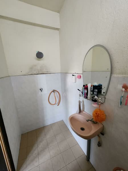 Taman Desa Damai, Bukit Mertajam untuk Untuk Dijual - RM 500,000, Mac 2026 - Bathroom - PropertyGuru.com.my