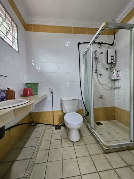 Semi-Detached House for Rent in Charming Garden (Kuching) - ZY Kuan - Bathroom - PropertyGuru.com.my