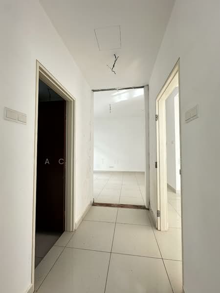 Semi-Detached House for Sale in Sungai Ara (Penang) - Jacyntha Lee - Corridor - PropertyGuru.com.my