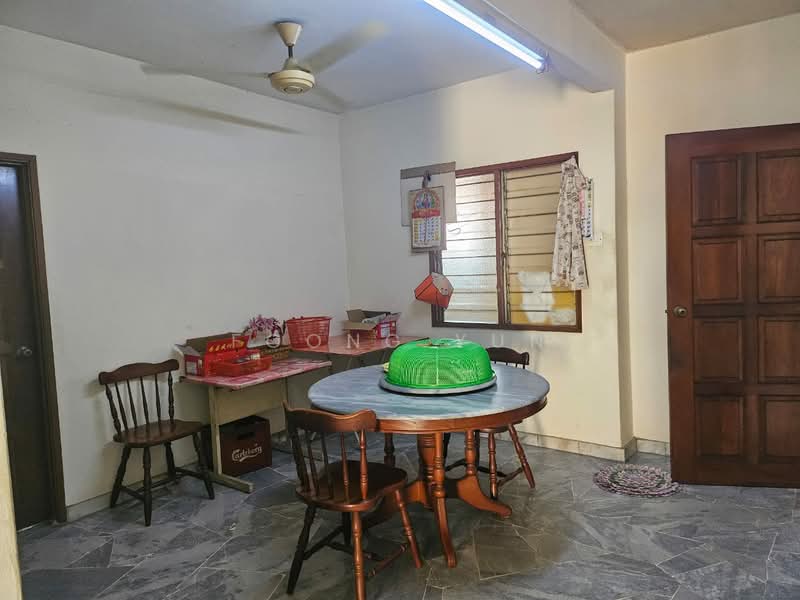 2-storey Terraced House for Sale in Taman Segambut (Jalan Kuching) - Foong Yun - Dining Room - PropertyGuru.com.my