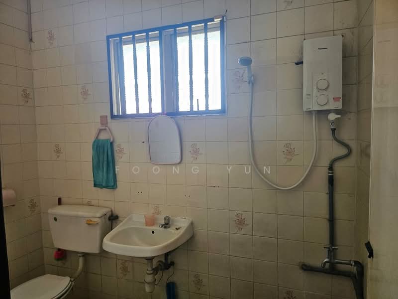 2-storey Terraced House for Sale in Taman Segambut (Jalan Kuching) - Foong Yun - Bathroom - PropertyGuru.com.my