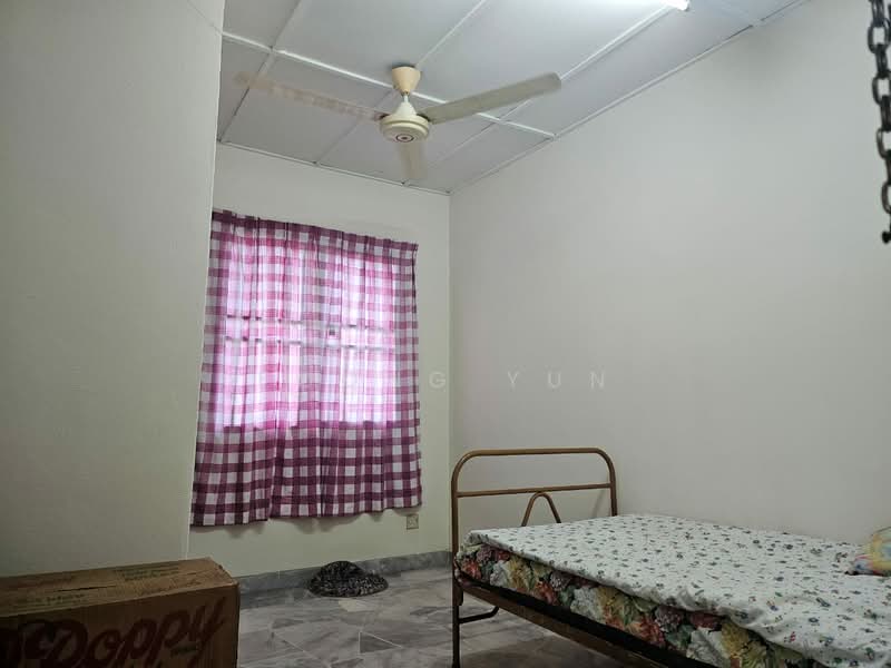 2-storey Terraced House for Sale in Taman Segambut (Jalan Kuching) - Foong Yun - Bedroom - PropertyGuru.com.my