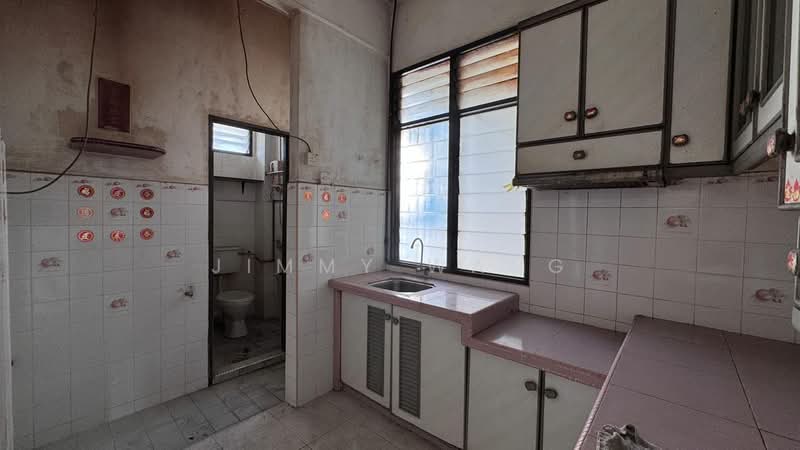 Desa Penaga untuk Untuk Dijual - RM 350,000, Mac 2026 - Kitchen - PropertyGuru.com.my