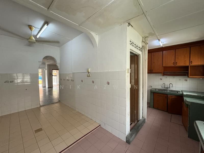 2-storey Terraced House for Rent in Bandar Bukit Puchong 2 (Puchong) - NIK AZWAN - Kitchen - PropertyGuru.com.my
