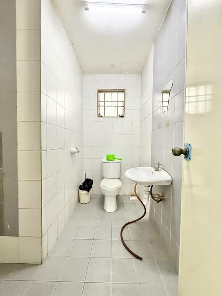 Kristal Heights untuk Untuk Dijual - RM 430,000, Mac 2026 - Bathroom - PropertyGuru.com.my