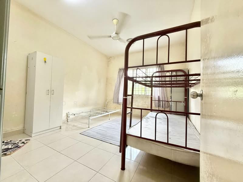 Kristal Heights untuk Untuk Dijual - RM 430,000, Mac 2026 - Bedroom - PropertyGuru.com.my