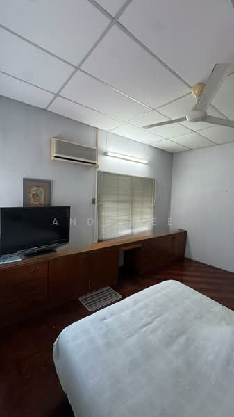 Semi-Detached House for Sale in Jelutong (Penang) - Andy Lee - Bedroom - PropertyGuru.com.my
