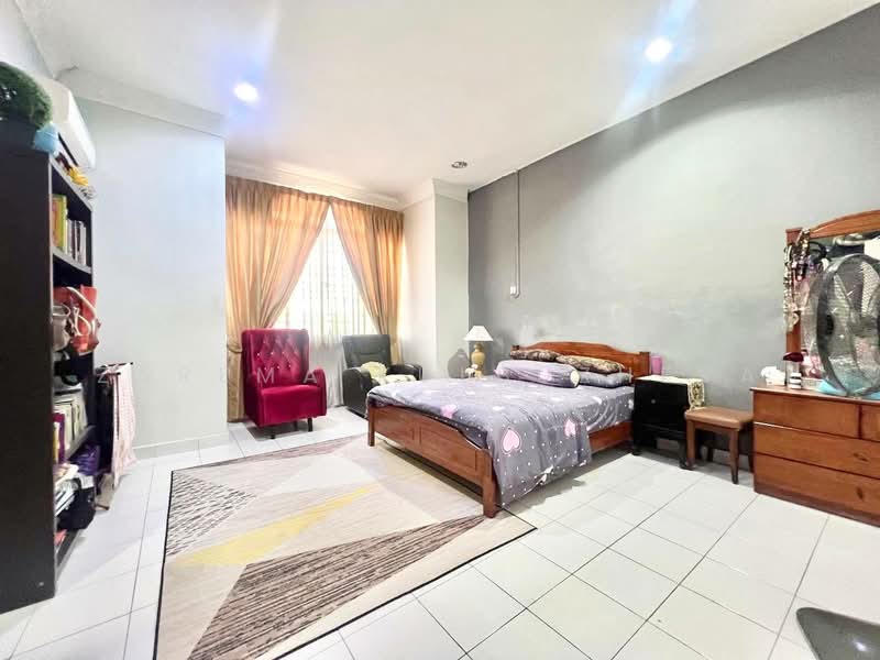 2-storey Terraced House for Sale in Taman Pelangi Semenyih (Semenyih) - Zarema Kulbuzheva - Bedroom - PropertyGuru.com.my