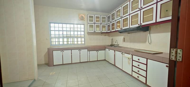Link Bungalow for Sale in Jalan Klang Lama (Old Klang Road) (Kuala Lumpur) - Nicole Ooi - Kitchen - PropertyGuru.com.my