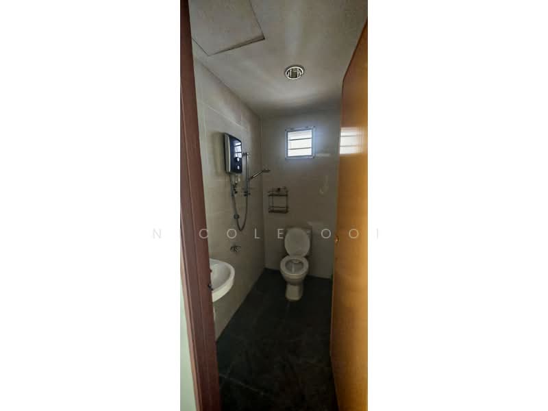 Link Bungalow for Sale in Jalan Klang Lama (Old Klang Road) (Kuala Lumpur) - Nicole Ooi - Bathroom - PropertyGuru.com.my