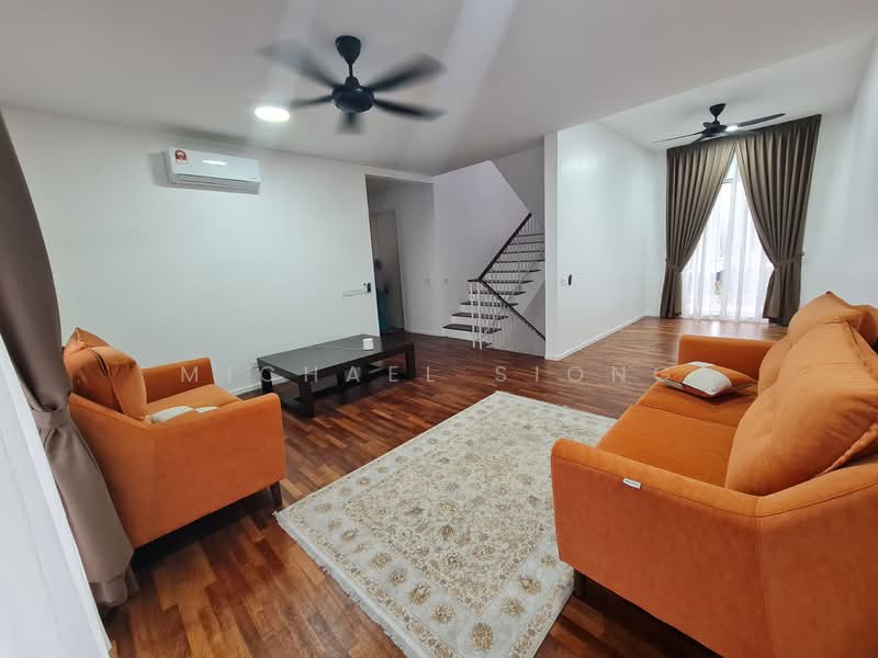 3-storey Terraced House for Rent in Tamansari (Rawang) - Michael Siong - Living Room - PropertyGuru.com.my