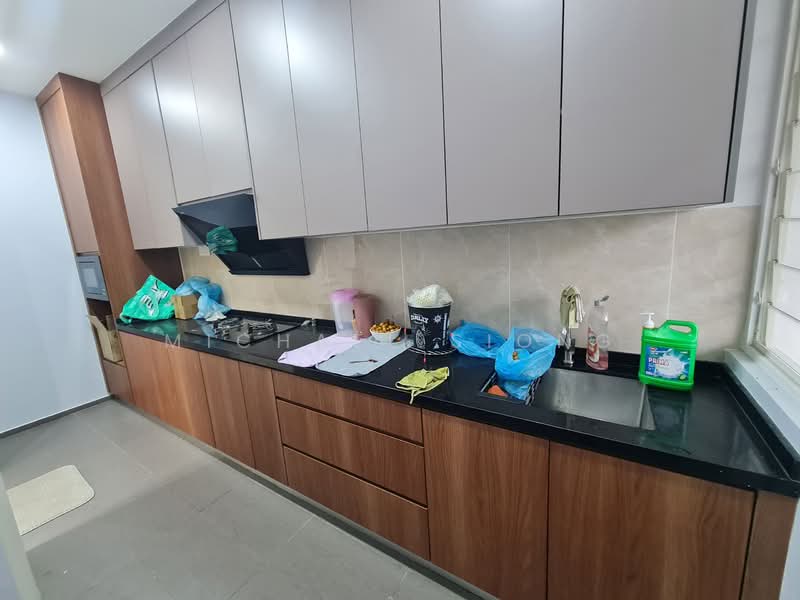 3-storey Terraced House for Rent in Tamansari (Rawang) - Michael Siong - Kitchen - PropertyGuru.com.my