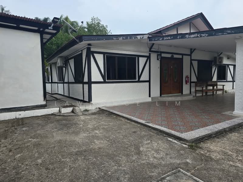 Hotel / Resort for Rent in Durian Tunggal (Melaka) - Lawrance Lim - Exterior - PropertyGuru.com.my