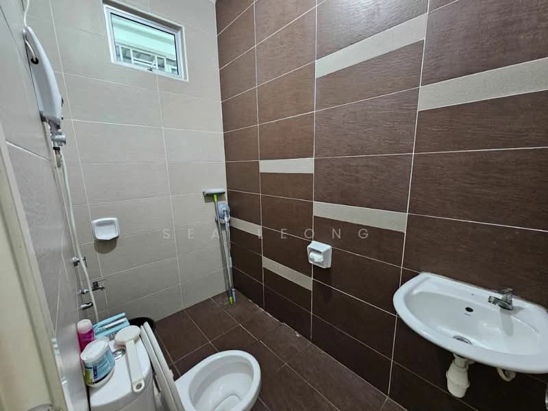 Taman Ehsan Jaya untuk Untuk Dijual - RM 868,000, Mac 2026 - Bathroom - PropertyGuru.com.my