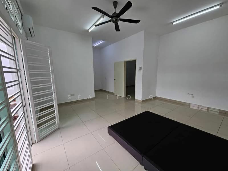 Taman Ehsan Jaya untuk Untuk Dijual - RM 868,000, Mac 2026 - Living Room - PropertyGuru.com.my