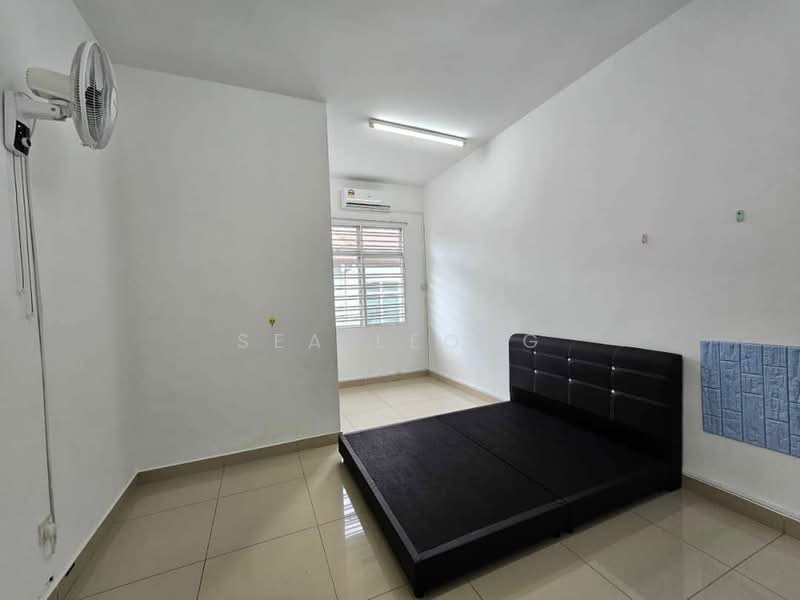 Taman Ehsan Jaya untuk Untuk Dijual - RM 868,000, Mac 2026 - Bedroom - PropertyGuru.com.my