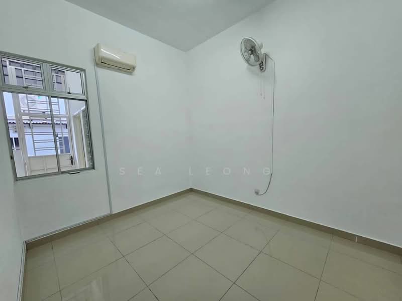 Taman Ehsan Jaya untuk Untuk Dijual - RM 868,000, Mac 2026 - Interior - PropertyGuru.com.my