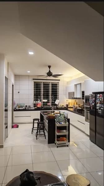 Semi-Detached House for Sale in Taman Bukit Serdang (Seri Kembangan) - Tey Siew Zing - Kitchen - PropertyGuru.com.my