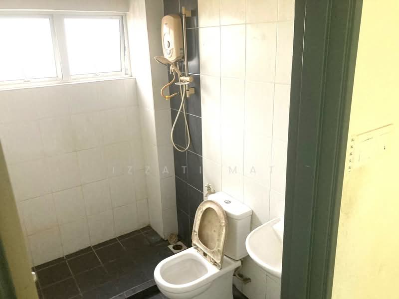 Taman Aman Permai untuk Untuk Dijual - RM 650,000, Mac 2026 - Bathroom - PropertyGuru.com.my