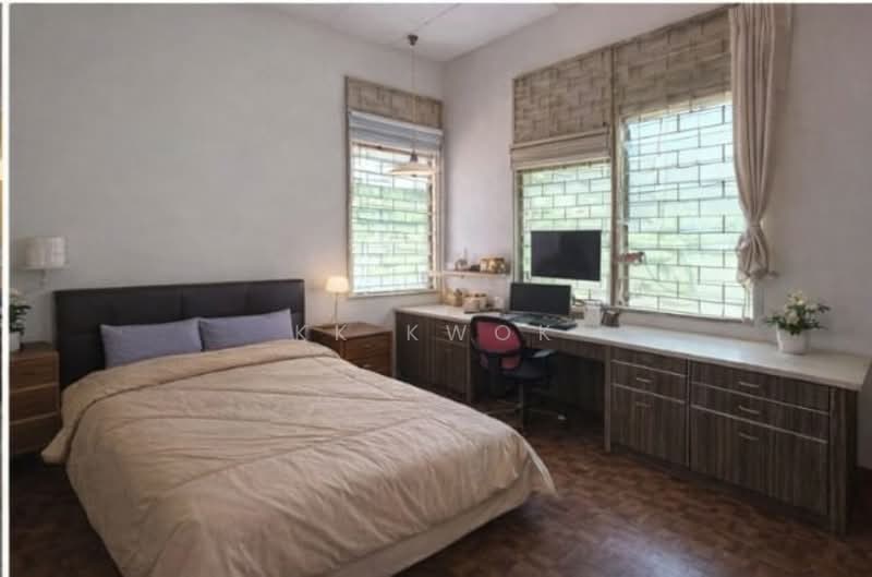 For Sale - Fettes Park Single Storey Semi-Detached Corner House.