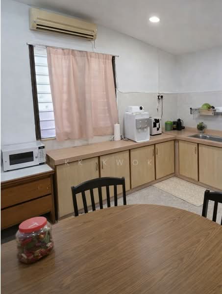 For Sale - Fettes Park Single Storey Semi-Detached Corner House.