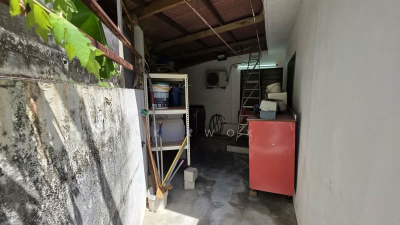 For Sale - Fettes Park Single Storey Semi-Detached Corner House.