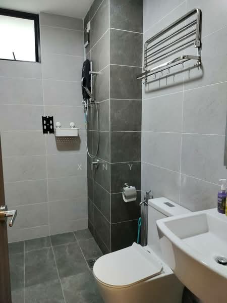 Servis Apartment untuk Dijual di Twin Tower Residence - Xin Yi - Bathroom - PropertyGuru.com.my