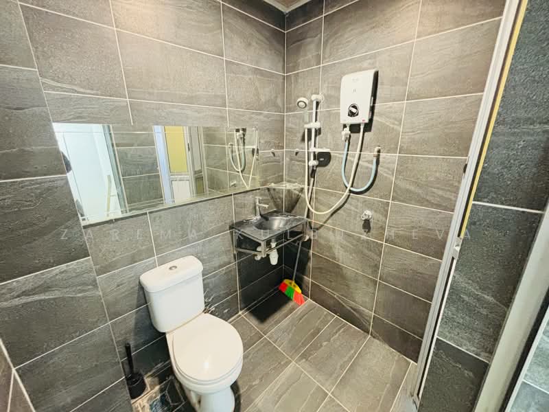 Seri Kembangan untuk Untuk Dijual - RM 460,000, Mac 2026 - Bathroom - PropertyGuru.com.my