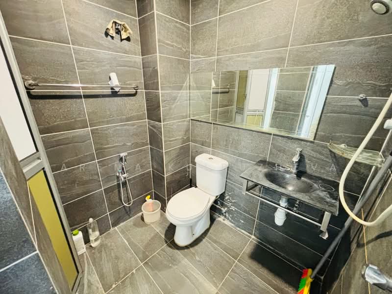 Seri Kembangan untuk Untuk Dijual - RM 460,000, Mac 2026 - Bathroom - PropertyGuru.com.my