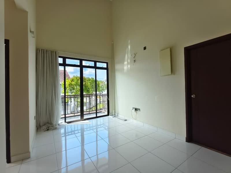 2-storey Terraced House for Sale in Taman Dato Onn (Johor Bahru) - Joline Lee - Balcony - PropertyGuru.com.my