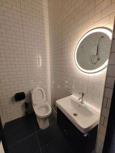 1-storey Terraced House for Sale in Taman Pelangi (Johor Bahru) - Chia Wei Chiang - Bathroom - PropertyGuru.com.my