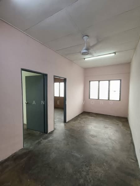 Flat for Sale at Seri Pulai - Daniel Wong - Interior - PropertyGuru.com.my