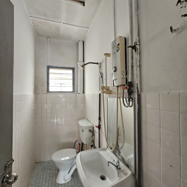 2-storey Terraced House for Sale in Batu Caves (Selangor) - Carmen Chin - Bathroom - PropertyGuru.com.my