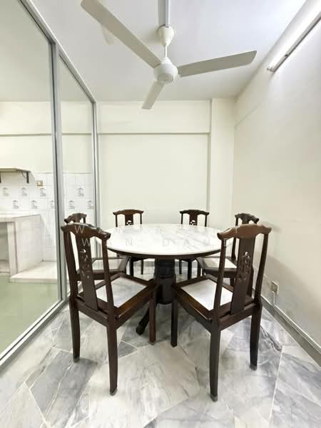 Makmur Apartment untuk Untuk Disewa - RM 2,300 /bulan, Mac 2026 - Dining Room - PropertyGuru.com.my
