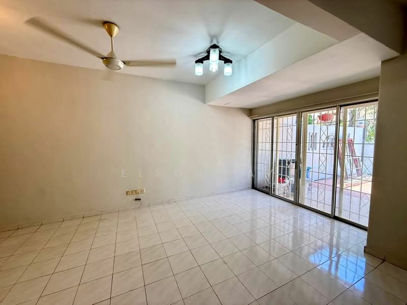 2-storey Terraced House for Rent in Taman Muzaffar Heights (Bukit Katil) - Elson Tay - Living Room - PropertyGuru.com.my
